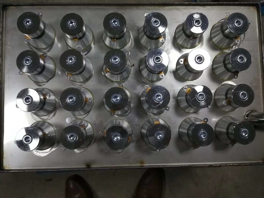 AC 220V Oscillerende Frequentie 2mm van de Trillingsplaat 28KHZ Dikke Roestvrij staalplaat